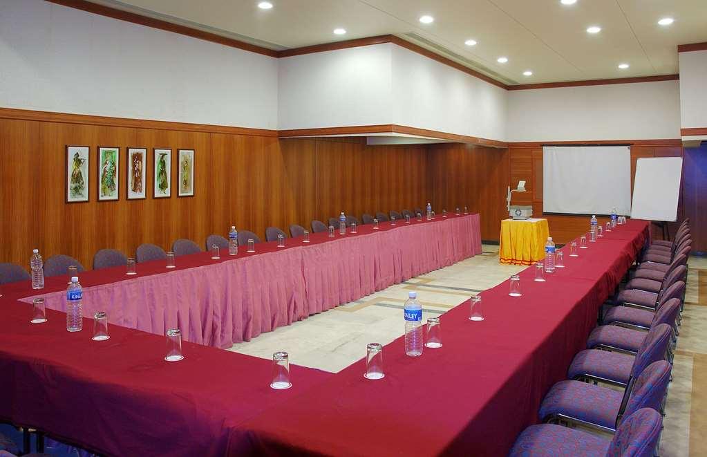 Comfort Inn President Near Ahmedabad Junction Station Létesítmények fotó