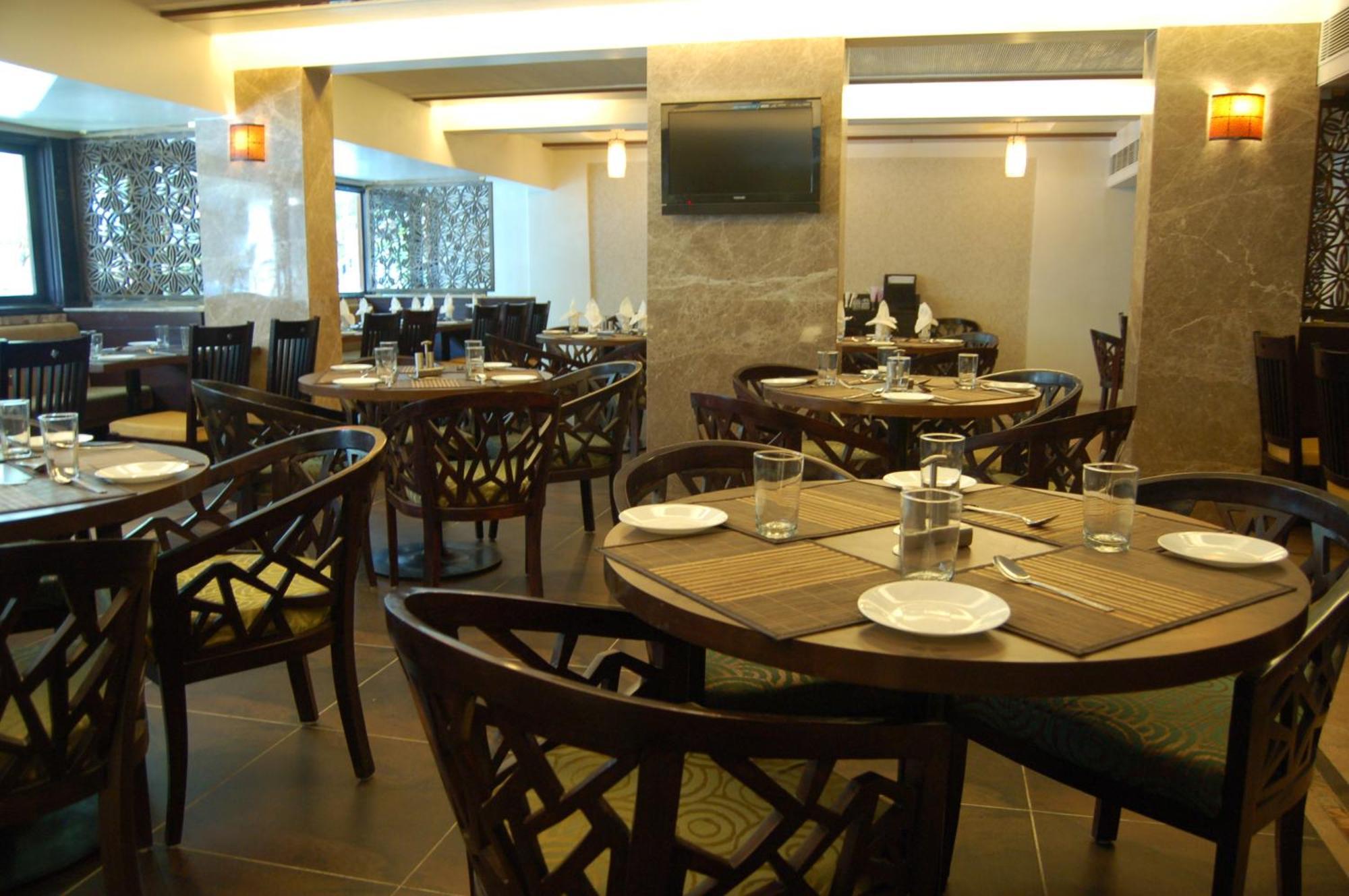 Comfort Inn President Near Ahmedabad Junction Station Kültér fotó