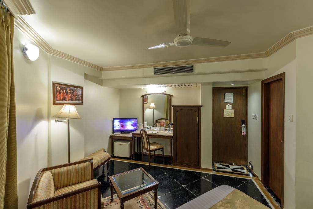 Comfort Inn President Near Ahmedabad Junction Station Kültér fotó