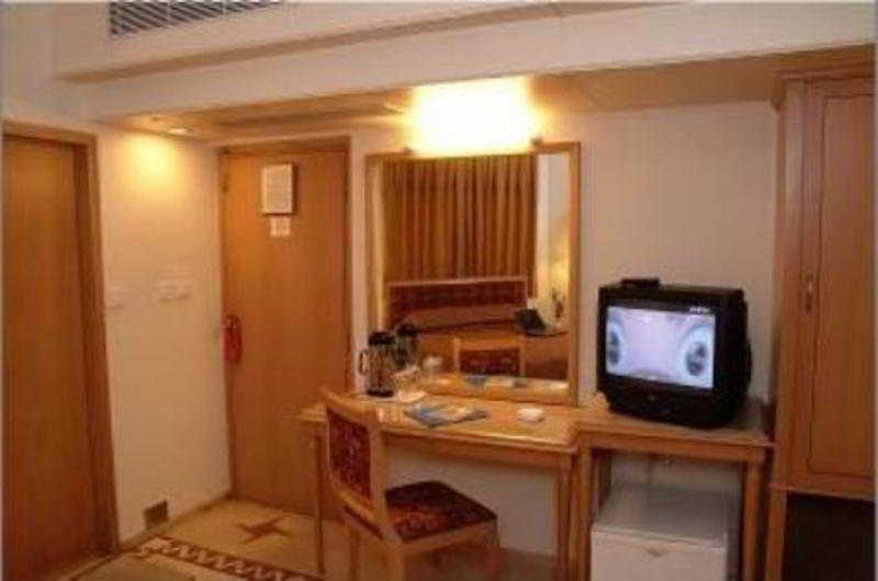 Comfort Inn President Near Ahmedabad Junction Station Kültér fotó
