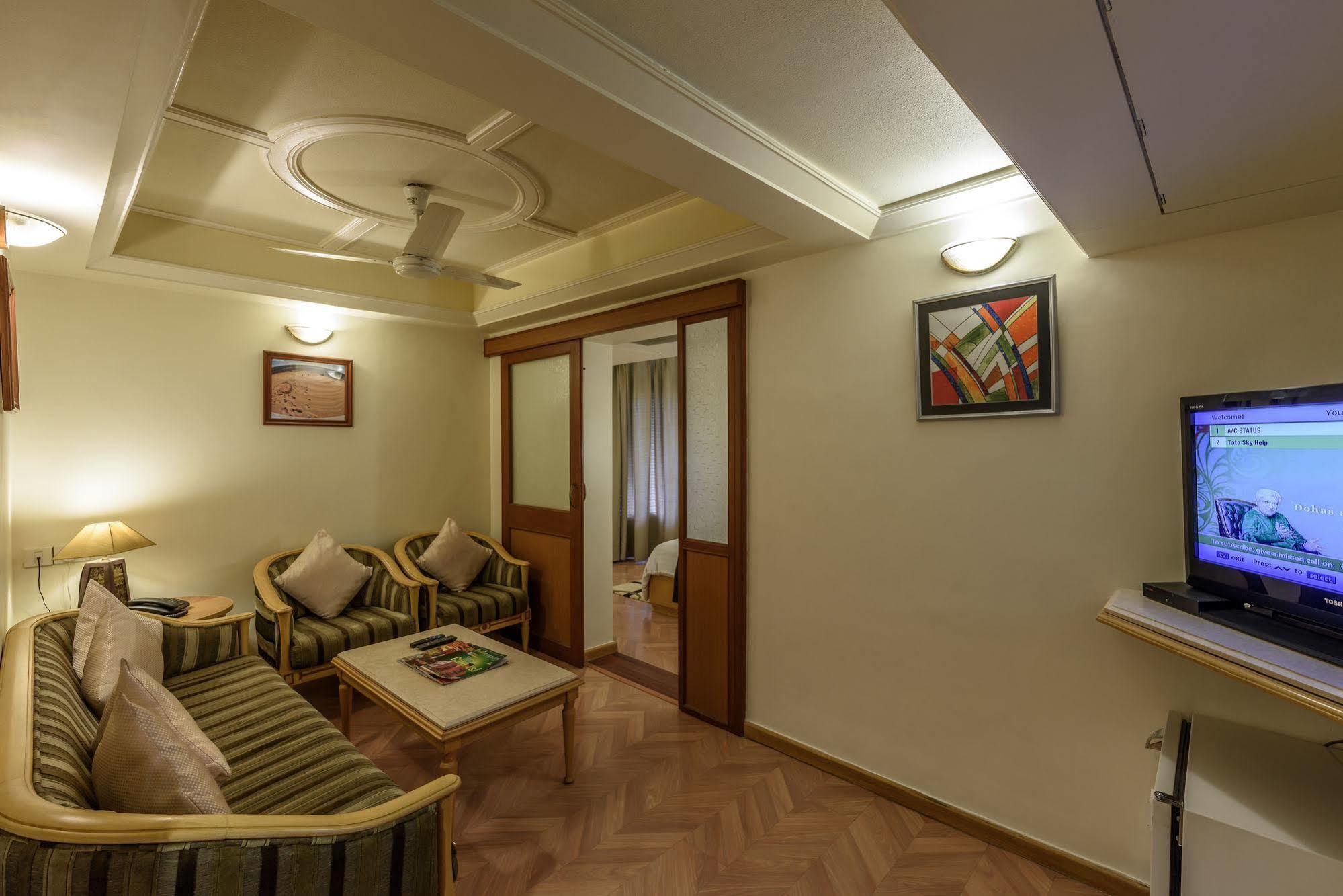 Comfort Inn President Near Ahmedabad Junction Station Kültér fotó