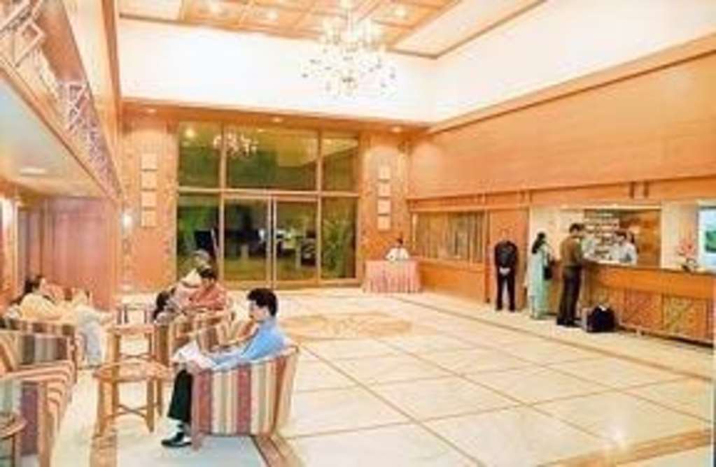 Comfort Inn President Near Ahmedabad Junction Station Beltér fotó