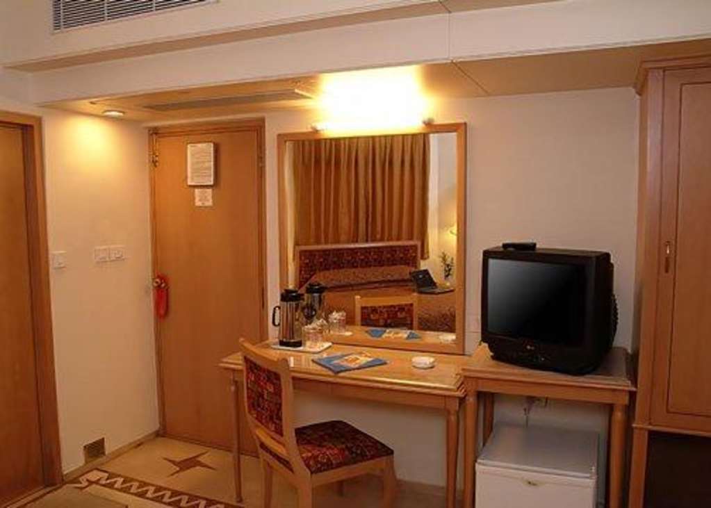 Comfort Inn President Near Ahmedabad Junction Station Kültér fotó
